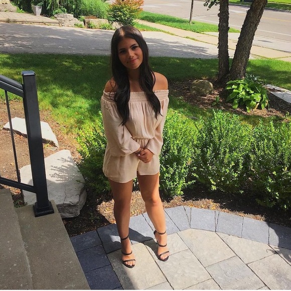 Off the shoulders, long sleeve romper - Picture 3 of 3